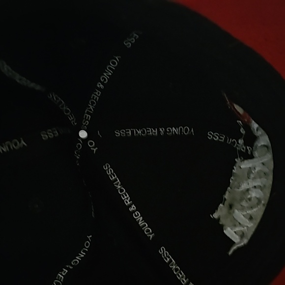 Young and Reckless mens snap back hat - Picture 6 of 6